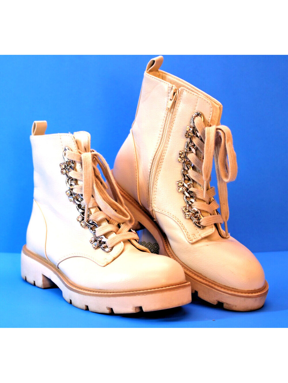 XO Priscie Ivory Combat Boot Bling & Silver Chain Lace-up Sz 5.5M Ankle Zip LNC